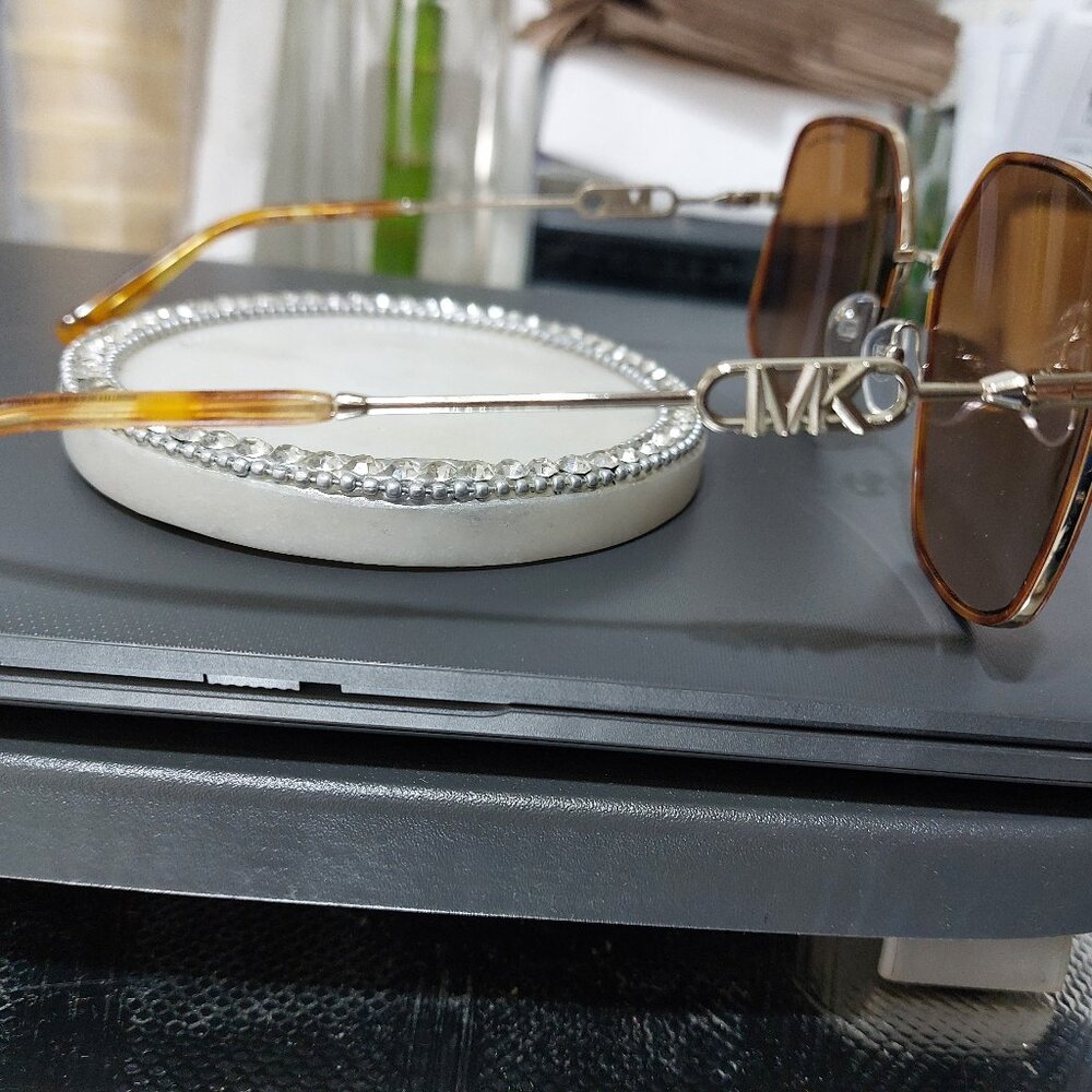 Michael Kors MK1127J Empire Butterfly Brown Gradient Ladies Coolest Sunglasses - Picture 7 of 11